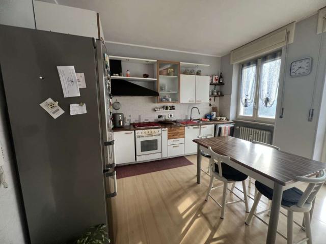Appartamento in vendita di 120 m² in Frazione Molina, 48