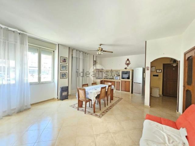 Appartamento in vendita di 120 m² in Largo V 21, 1