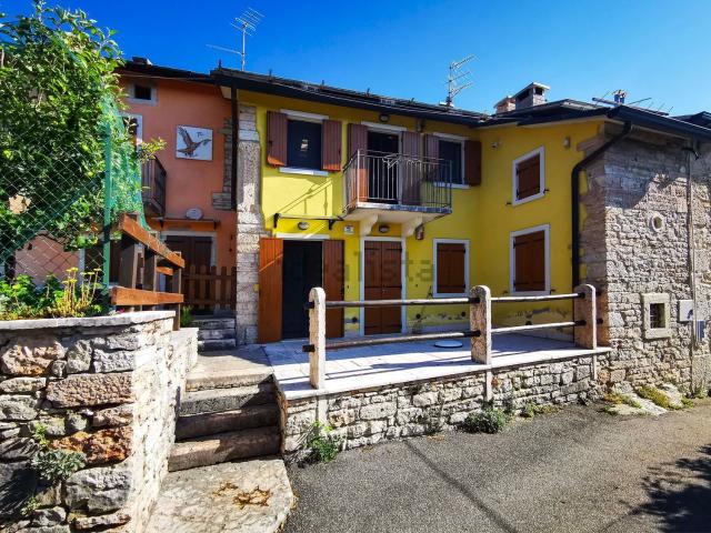 Appartamento in vendita di 120 m² in Contrada Menegazzi, 15