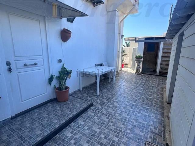 Appartamento in vendita di 120 m² in Lungomare delle Sirene, 251