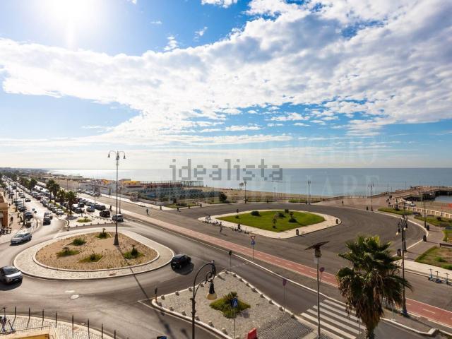 Appartamento in vendita di 120 m² in Lungomare Paolo Toscanelli, 118