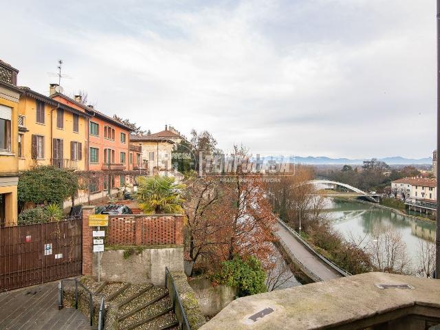 Appartamento in vendita di 120 m² in Piazza Cavour