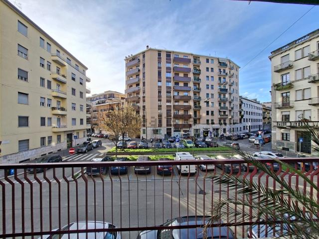 Appartamento in vendita di 120 m² in Piazza Carlo Donegani, 1