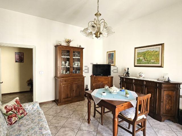 Appartamento in vendita di 120 m² in Piazza Andrea Costa, 9
