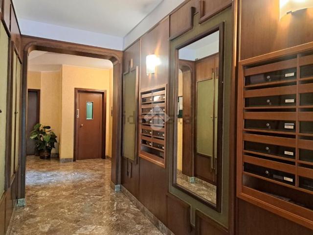 Appartamento in vendita di 120 m² in Piazza Aldo Moro, 65