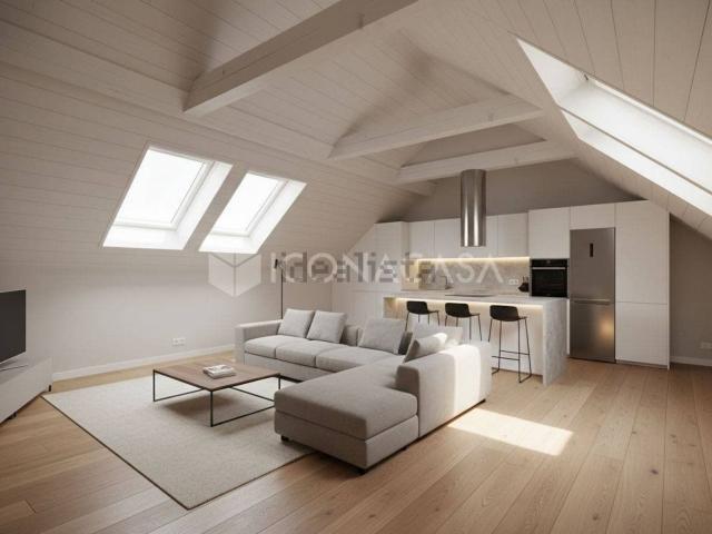 Appartamento in vendita di 120 m² in Piazza Gesù e Maria, 5