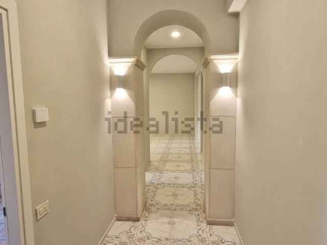 Appartamento in vendita di 120 m² in Piazza Dante Alighieri