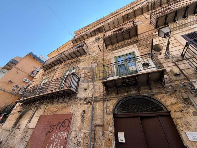 Appartamento in vendita di 120 m² in Piazza degli Aragonesi, 38