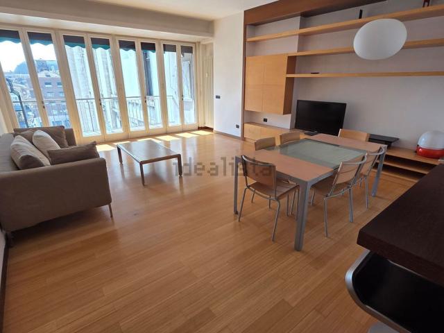 Appartamento in vendita di 120 m² in Piazza dell&apos Insurrezione