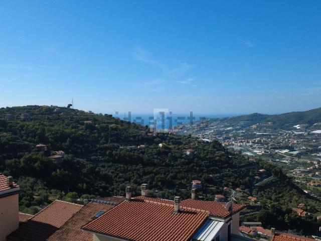 Appartamento in vendita di 120 m² in Piazza F.lli Ruffini, 5