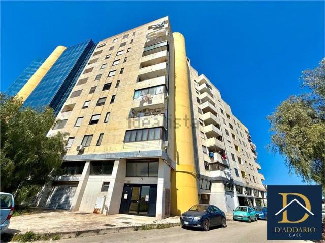 Appartamento in vendita di 120 m² in Piazza Sandro Pertini, 23