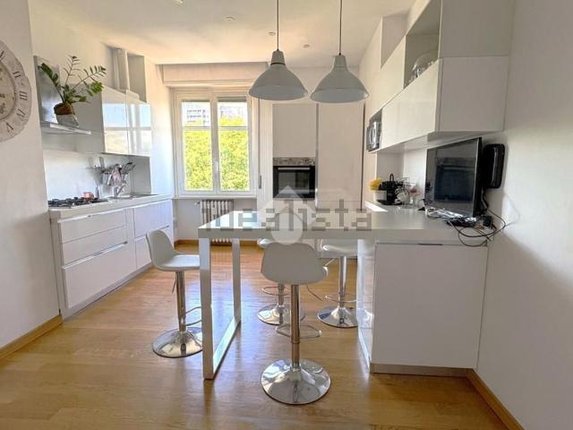 Appartamento in vendita di 120 m² in Piazza Tirana, 15