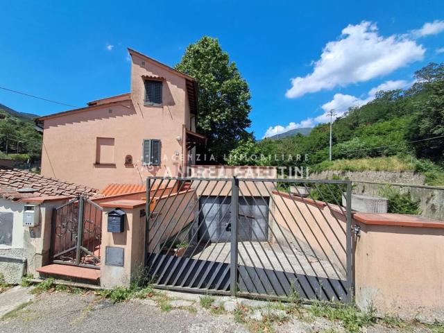 Appartamento in vendita di 120 m² in Strada Comunale dei Due Macelli, 6