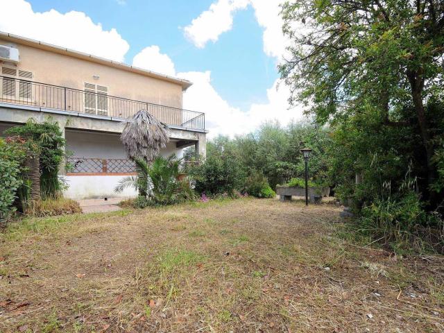 Appartamento in vendita di 120 m² in Strada Comunale di Casalappi