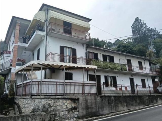 Appartamento in vendita di 120 m² in Strada Amerina, 3