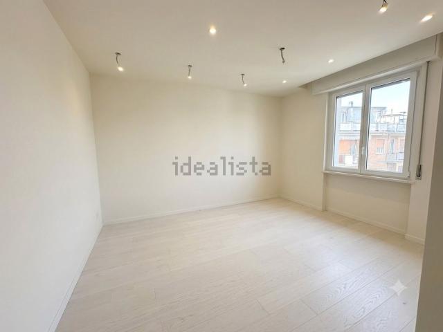 Appartamento in vendita di 120 m² in Strada dei Mercati, 3