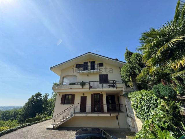 Appartamento in vendita di 120 m² in Strada Oriale, 1