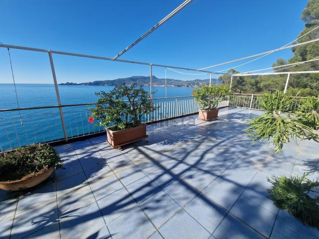 Appartamento in vendita di 120 m² in Strada Statale 1, 8