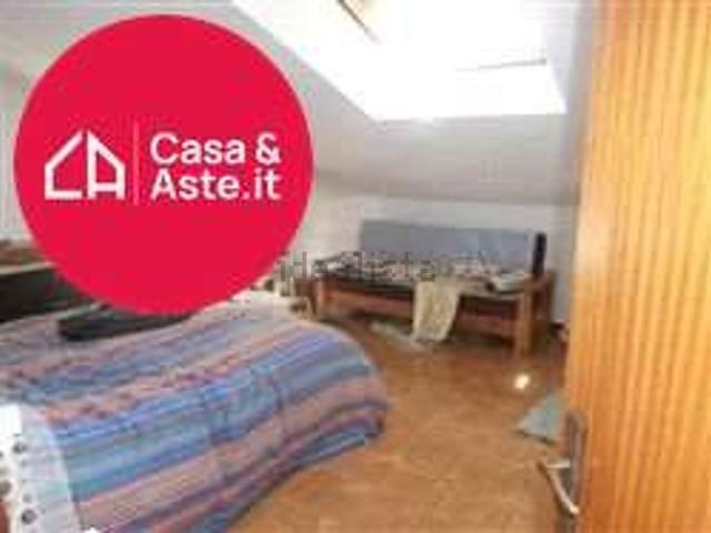 Appartamento in vendita di 121 m² in Via C. Colombo, 131