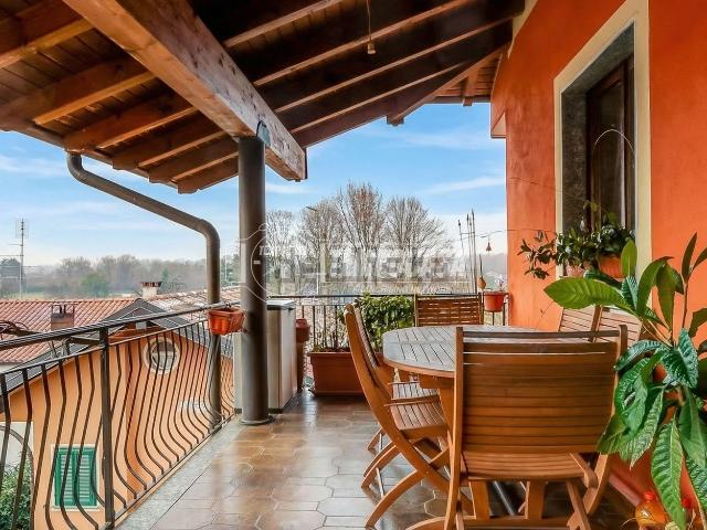 Appartamento in vendita di 121 m² in Via Campo Militare