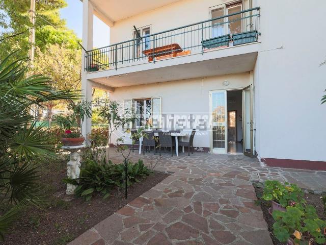 Appartamento in vendita di 121 m² in Via Caprera