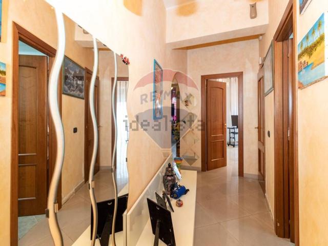 Appartamento in vendita di 121 m² in Via Castello Ursino, 46