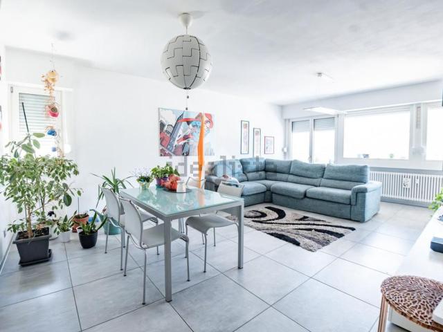 Appartamento in vendita di 121 m² in Via Clorinda Menguzzato, 203