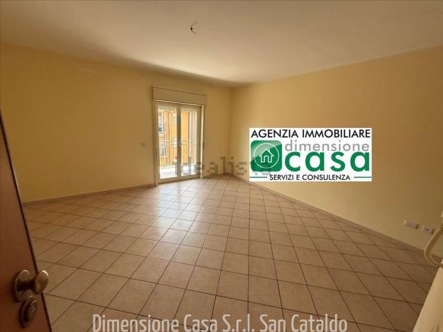 Appartamento in vendita di 121 m² in Via Cristoforo Colombo, 12