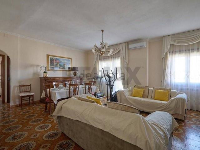 Appartamento in vendita di 121 m² in Via Aurelio Mistruzzi, 9