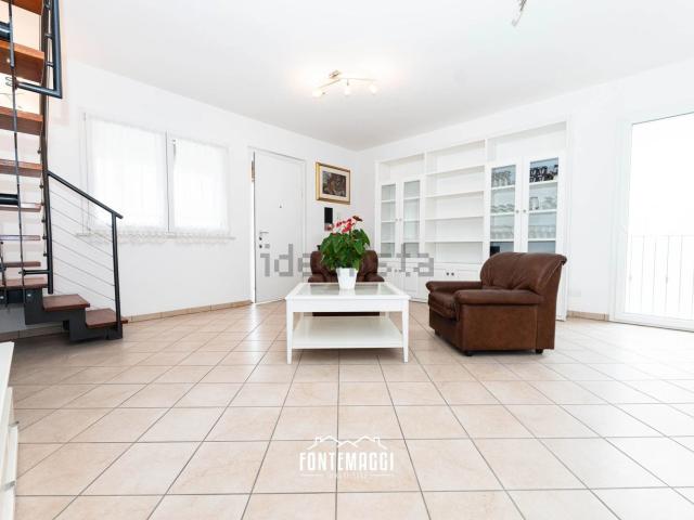 Appartamento in vendita di 121 m² in Via Bellandra