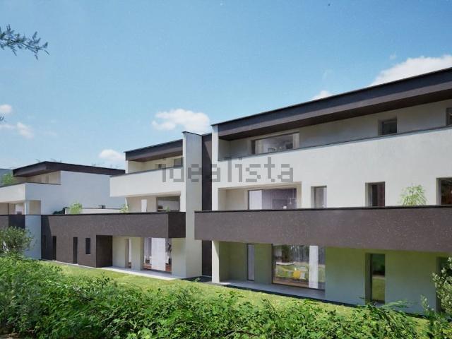 Appartamento in vendita di 121 m² in Via G. Pascoli