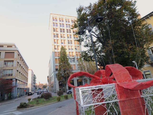 Appartamento in vendita di 121 m² in Via Galileo Galilei, 1