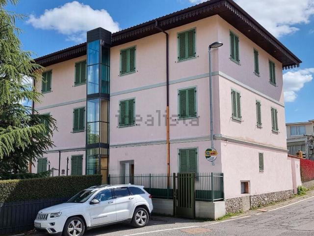 Appartamento in vendita di 121 m² in Via Galliera, 2