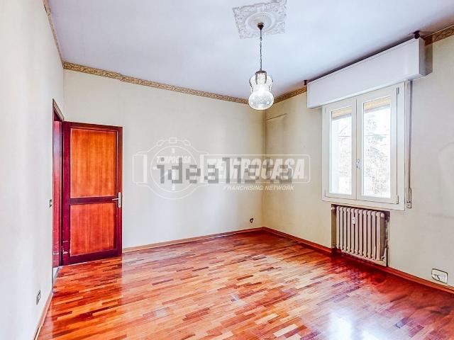 Appartamento in vendita di 121 m² in Via Giuseppe Graziosi, 6