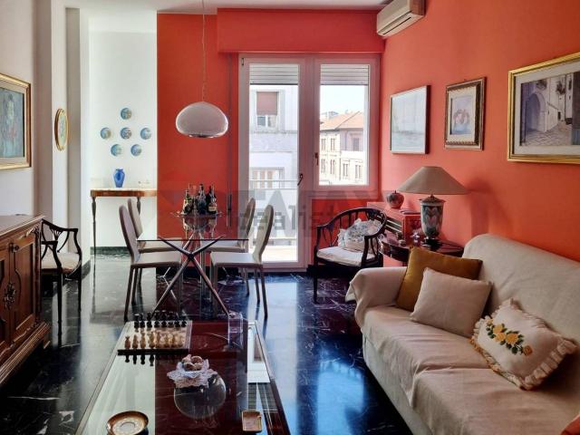 Appartamento in vendita di 121 m² in Via Giovanni Amendola, 17