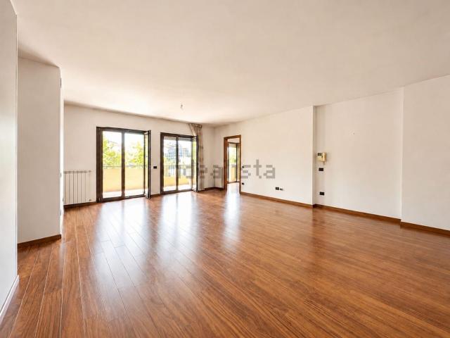 Appartamento in vendita di 121 m² in Via Don Minzoni, 28