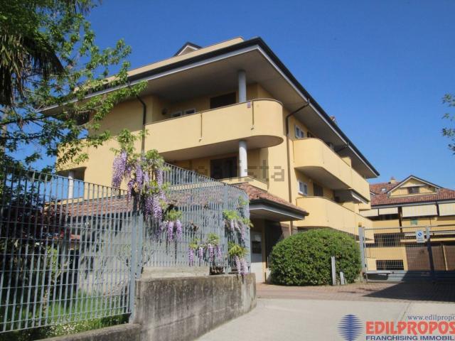 Appartamento in vendita di 121 m² in Via dei Caduti