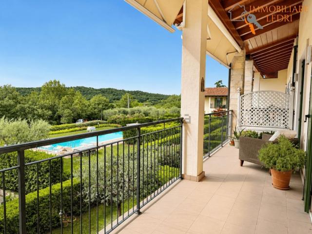 Appartamento in vendita di 121 m² in Via dei Colli