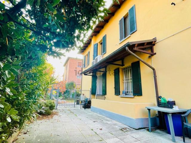 Appartamento in vendita di 121 m² in Via del Triumvirato, 121