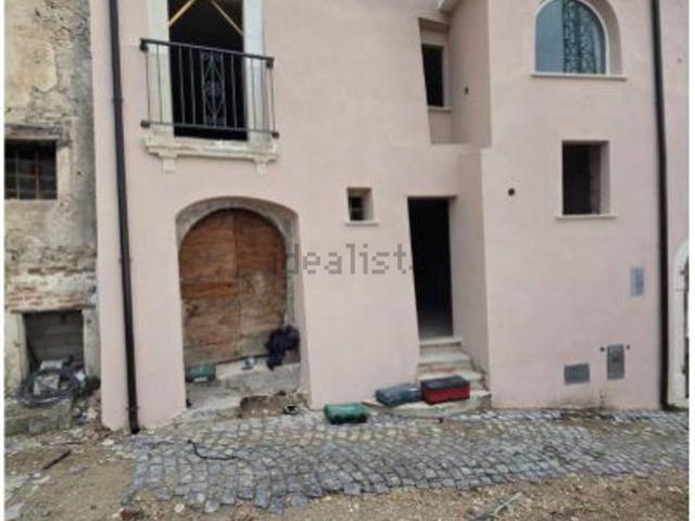 Appartamento in vendita di 121 m² in Via Dell&apos Olivo, 15