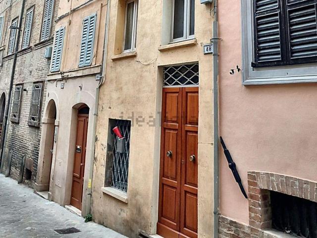 Appartamento in vendita di 121 m² in Via Francesco Crispi, 76