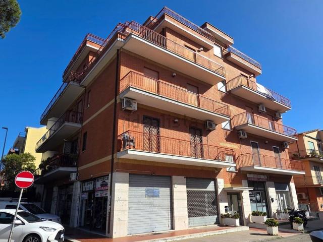 Appartamento in vendita di 121 m² in Via Francesco Donati, 64