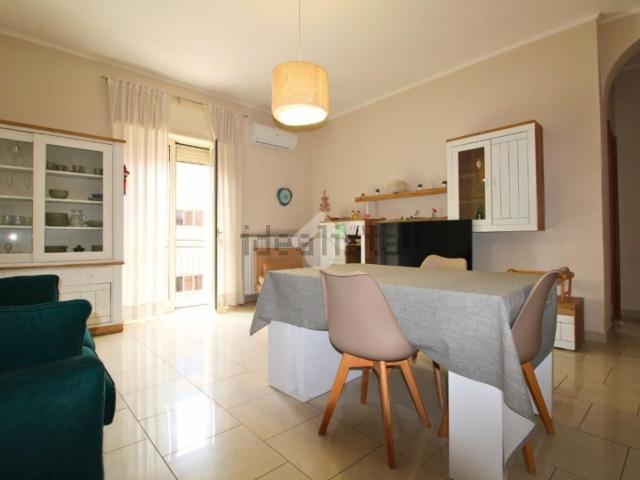 Appartamento in vendita di 121 m² in Via Francesco Petrarca, 32