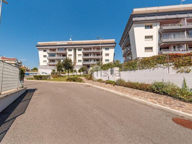 Appartamento in vendita di 121 m² in Via Franco Bonvicini, 24