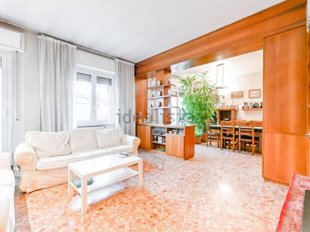 Appartamento in vendita di 121 m² in Via Isocrate, 25