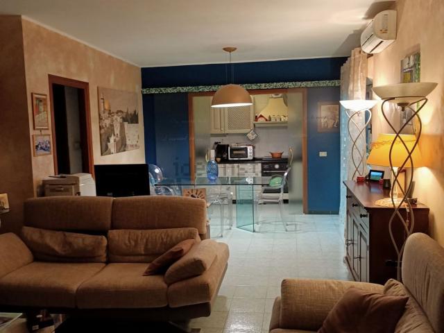 Appartamento in vendita di 121 m² in Via Lago di Montepulciano, 10
