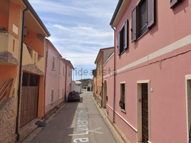 Appartamento in vendita di 121 m² in Via Luxemburg Rosa