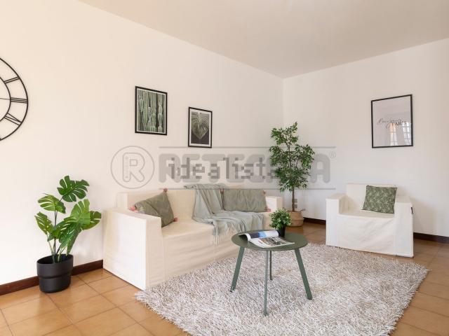 Appartamento in vendita di 121 m² in Via Monsignore Belluzzo, 11