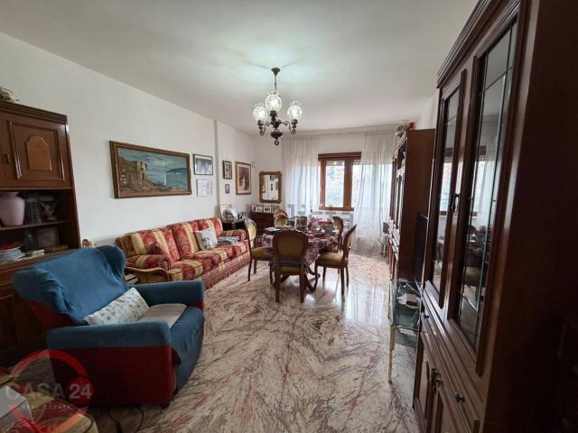 Appartamento in vendita di 121 m² in Via Monte Santo