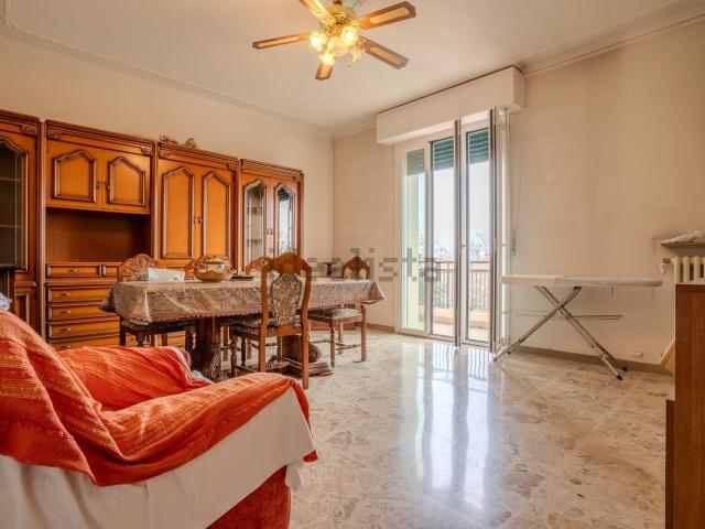 Appartamento in vendita di 121 m² in Via Martiri di Cervarolo, 11